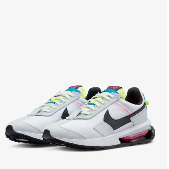 Men's Nike Air Max Sneakers - Picture 2 of 3